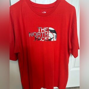 Men’s North Face tshirt